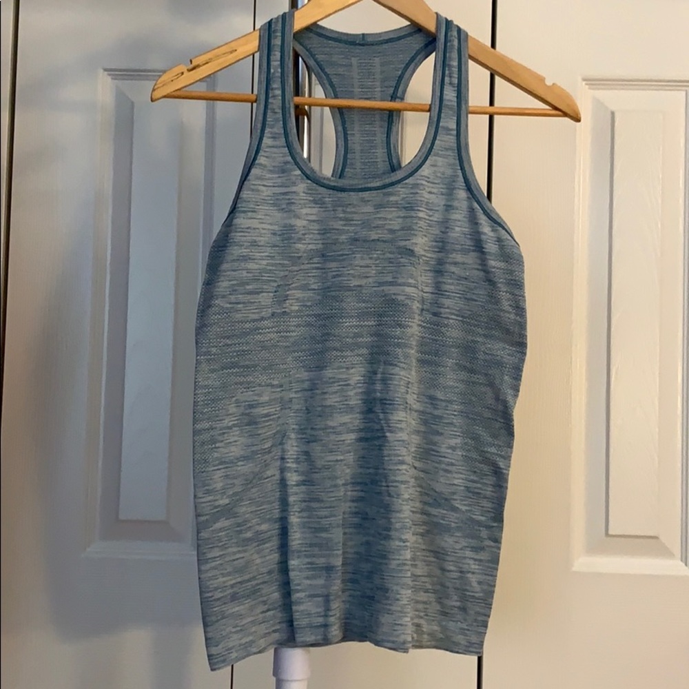 Lululemon tank